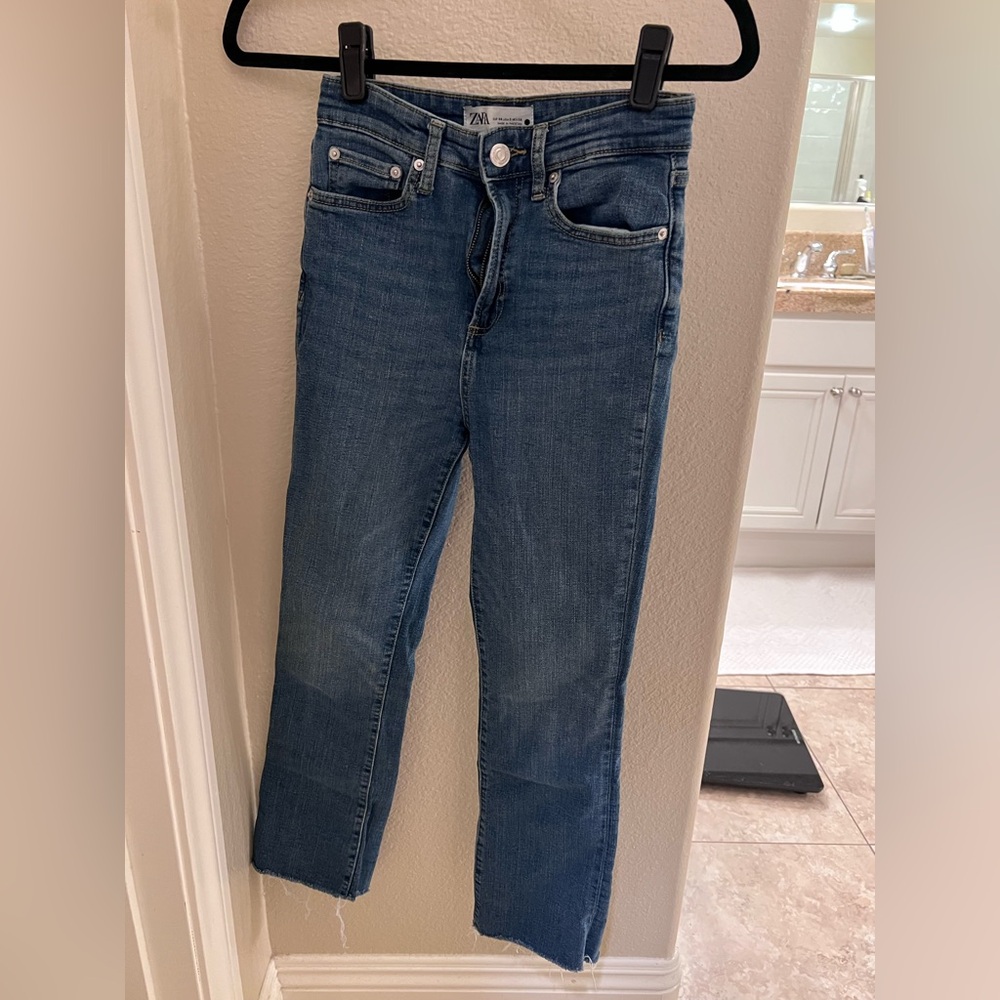 Zara Skinny Bootcut Crop Jeans Size 2